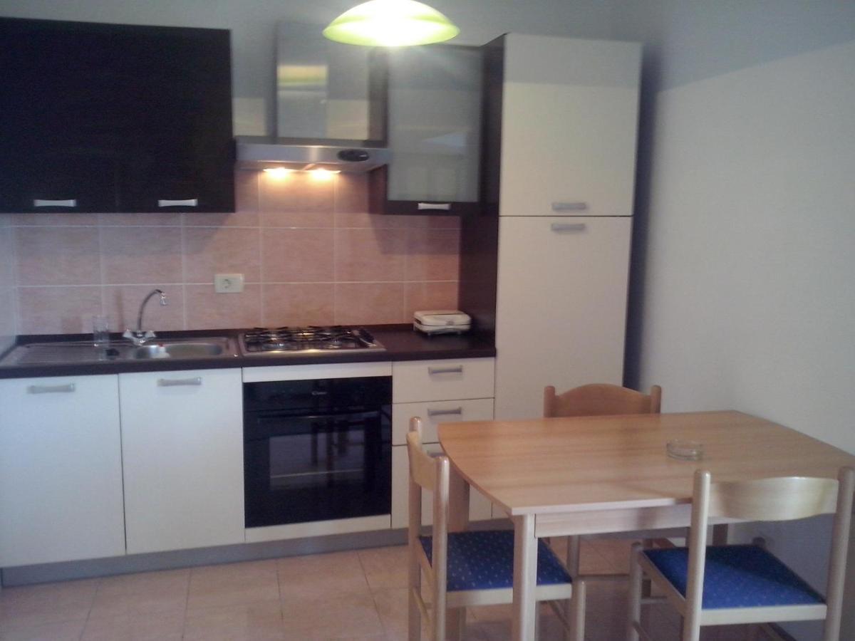Apartments By The Sea Sumartin, Brac - 11658 Exterior photo